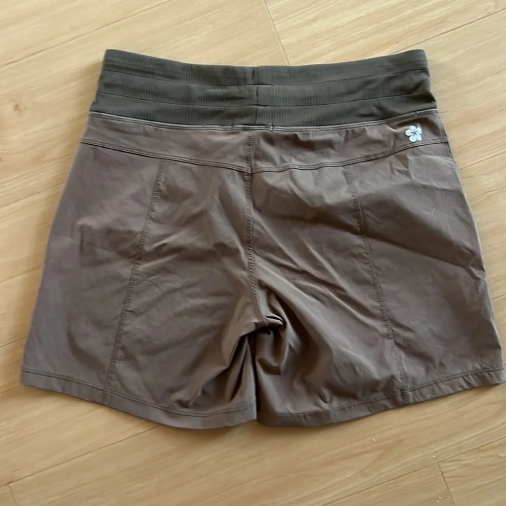 TUFF ATHLETICS WOMENS 5” ATHLETIC SHORTS SIZE SMALL - Picture 7 of 10